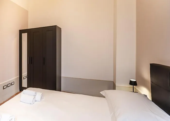 Centro Sant\'Ambrogio Flat